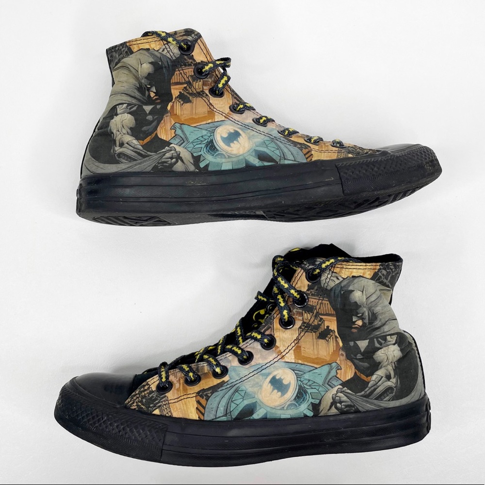 CONVERSE X DC COMICS Batman Bat Signal High Top Chuck Taylor Sneakers - Picture 3 of 15